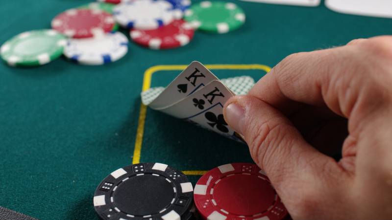 Phan Tich Hand Poker Va Cach Doc Bai Doi Thu